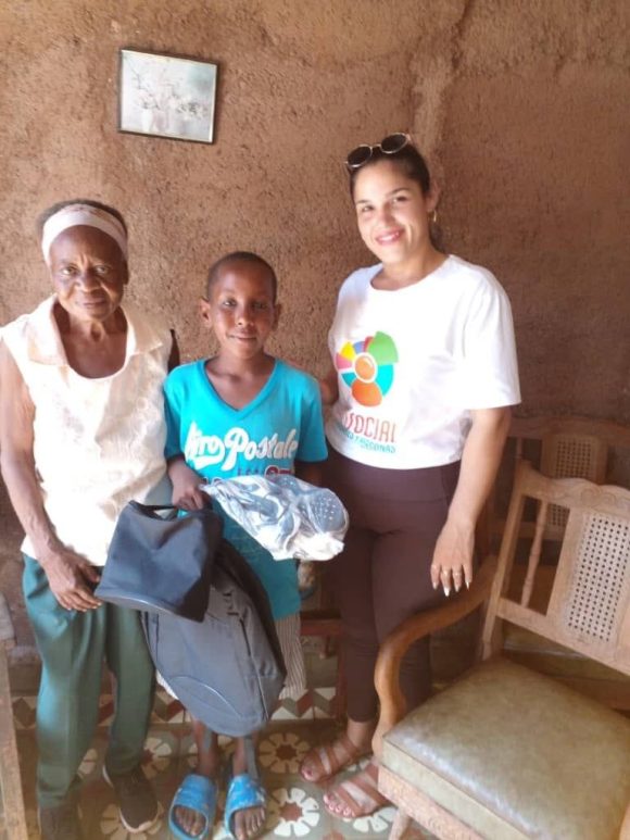 Cuba: Entrega de mochilas y útiles escolares a niños vulnerables en Remedios