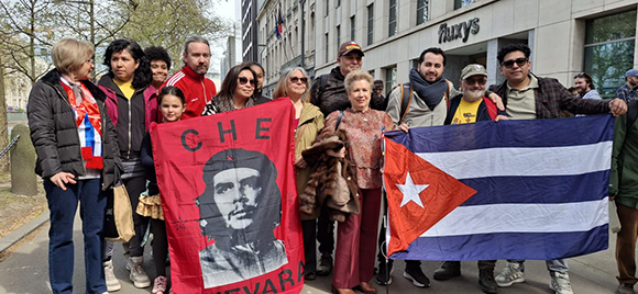 Protesta en Bruselas contra bloqueo a Cuba