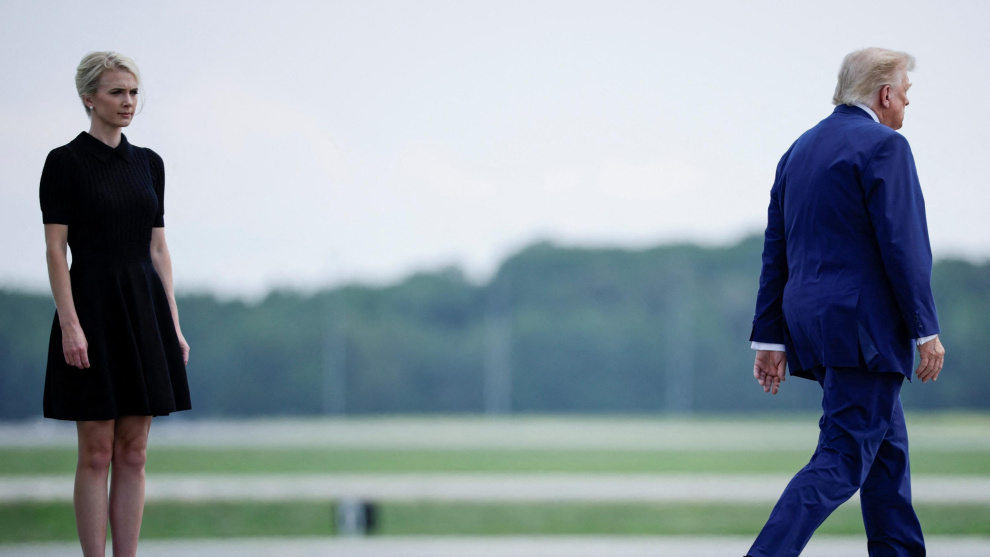 Natalie Harp, asistente de Trump, desata polémica en la Casa Blanca tras críticas