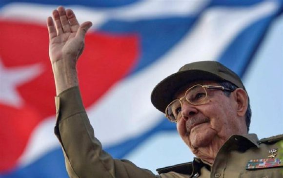 Presidente Díaz-Canel rechaza acciones legales contra Raúl Castro en EE.UU.