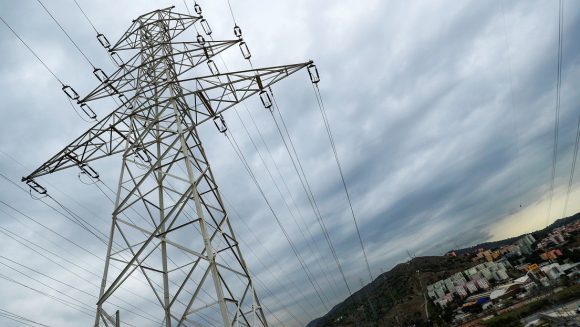 Unión Eléctrica: Afectación de 1 420 MW en el horario pico nocturno