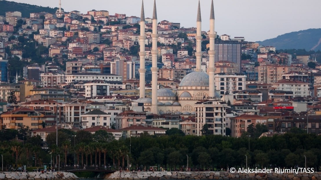 Primera reunión de la Unión de Defensa de La Meca en Estambul marca nuevo pacto regional