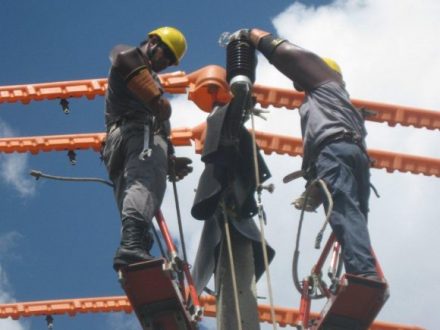 Unión Eléctrica estima déficit de 2 055 MW