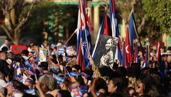 Mujeres cubanas se manifiestan en La Habana contra el recrudecimiento del bloqueo de