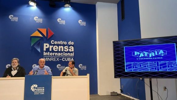 Coloquio Patria rinde homenaje a Fidel Castro