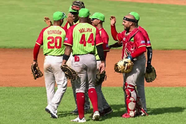 Leñadores de Las Tunas vence a Cachorros de Holguín en semifinales de Liga Élite