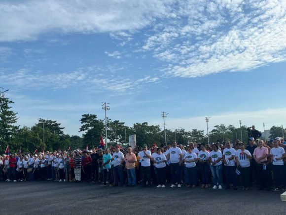 Miles en Pinar del Río respaldan a Raúl Castro y rechazan acusaciones de EE.UU.