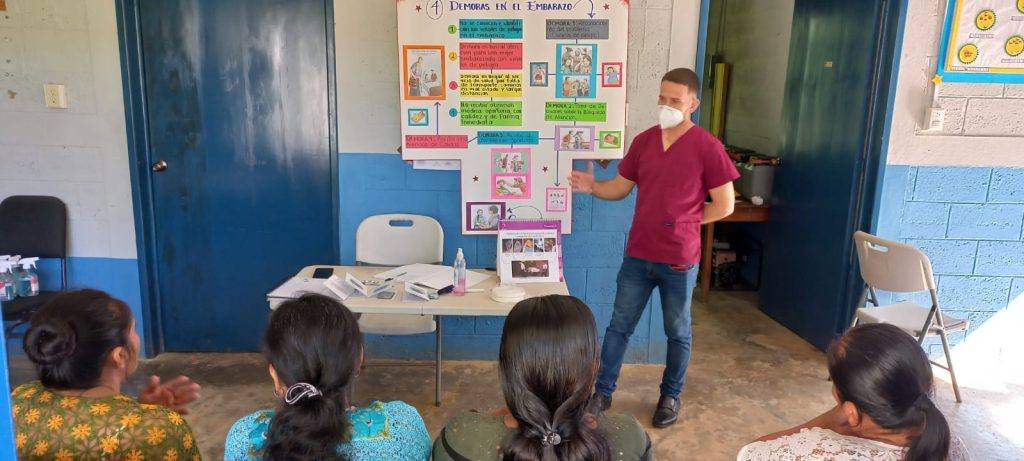 Médico adoptado por la selva