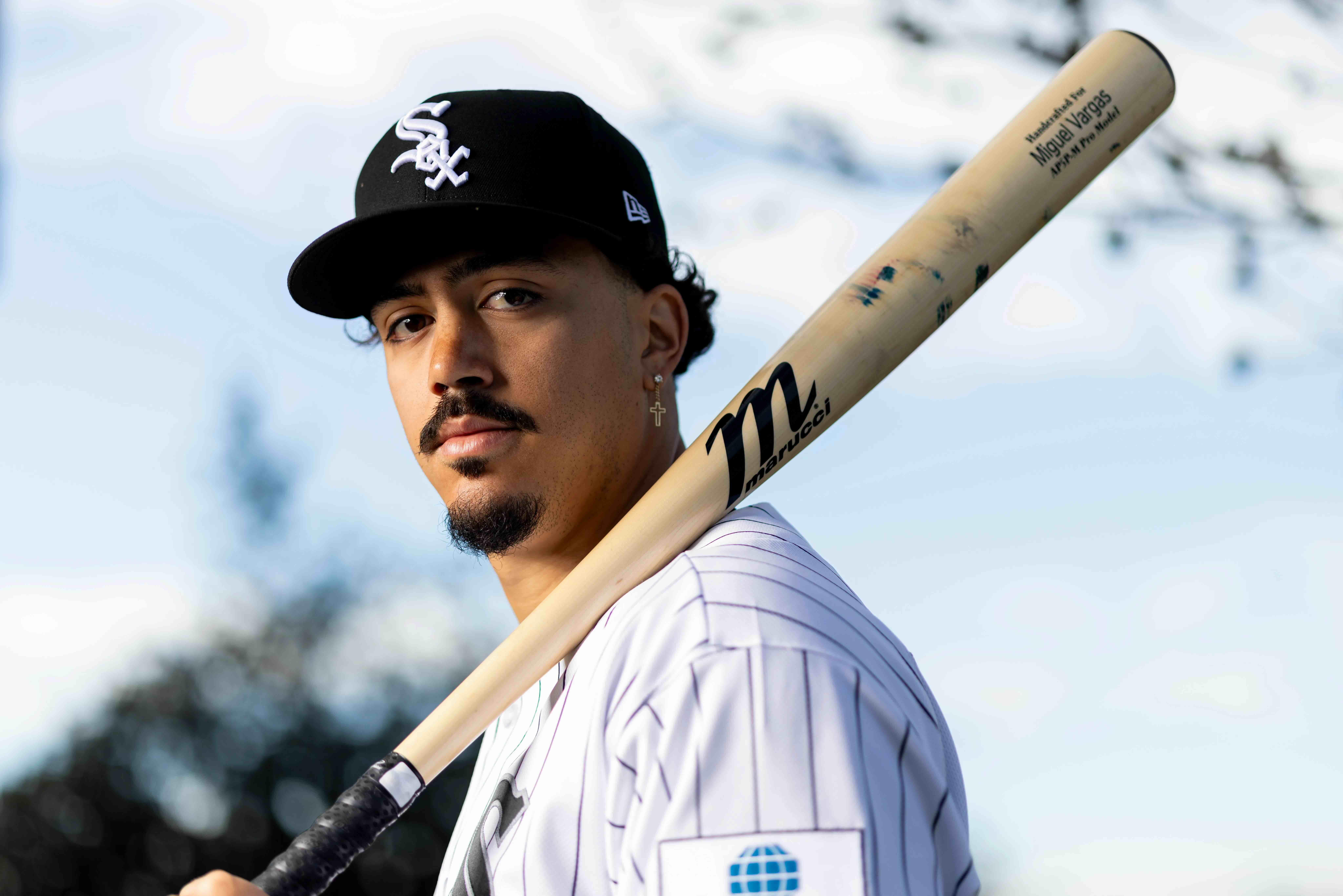 Miguel Vargas brilla en la MLB con jonrón decisivo en Chicago
