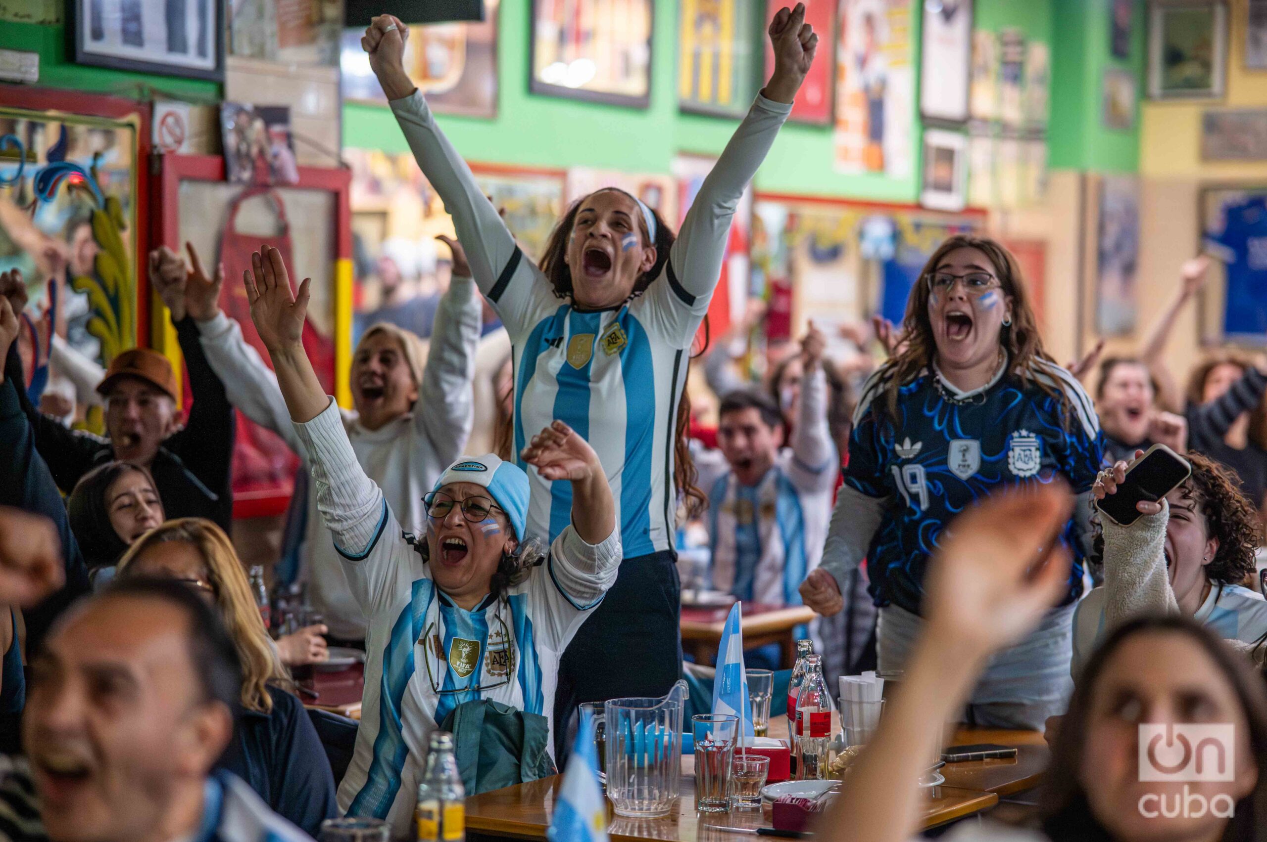 Fútbol: Emoción en el campo