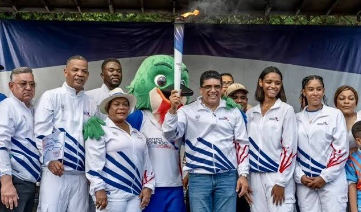 Antorcha de Juegos Centroamericanos recorre Santo Domingo