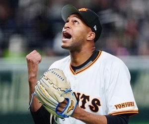 Raidel Martínez brilla en Japón