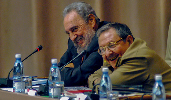 Unión de Historiadores de Cuba condena acusaciones contra Raúl Castro