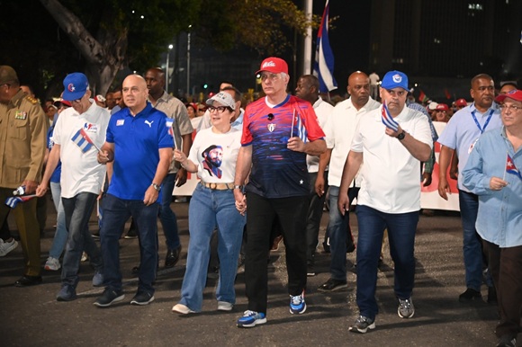 Miguel Díaz-Canel lidera celebración del Primero de Mayo en La Habana