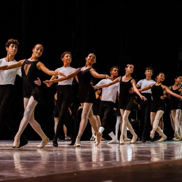 Ballet Nacional de Cuba cierra curso de verano con gala en el Teatro Nacional