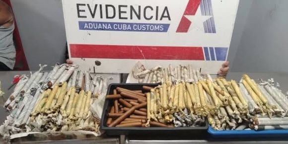 Aduana cubana decomisa 1948 tabacos en intento de contrabando a EE.UU.