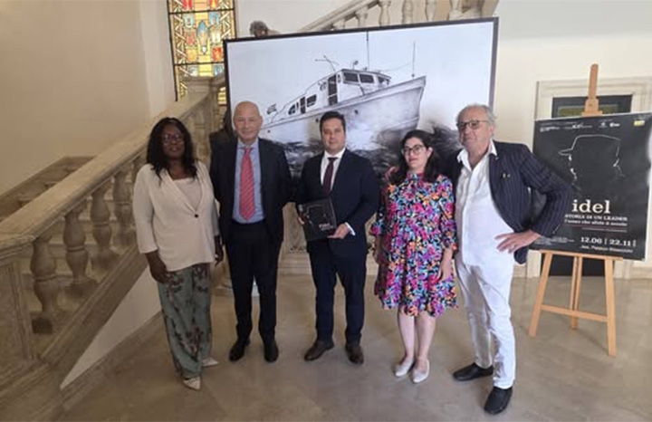 Italia inaugura exposición sobre Fidel Castro en el centenario de su natalicio