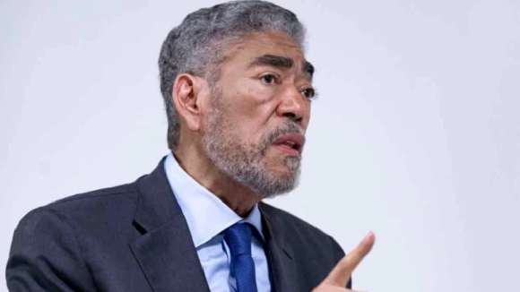 Líder dominicano de izquierda critica expulsión de diplomáticos cubanos