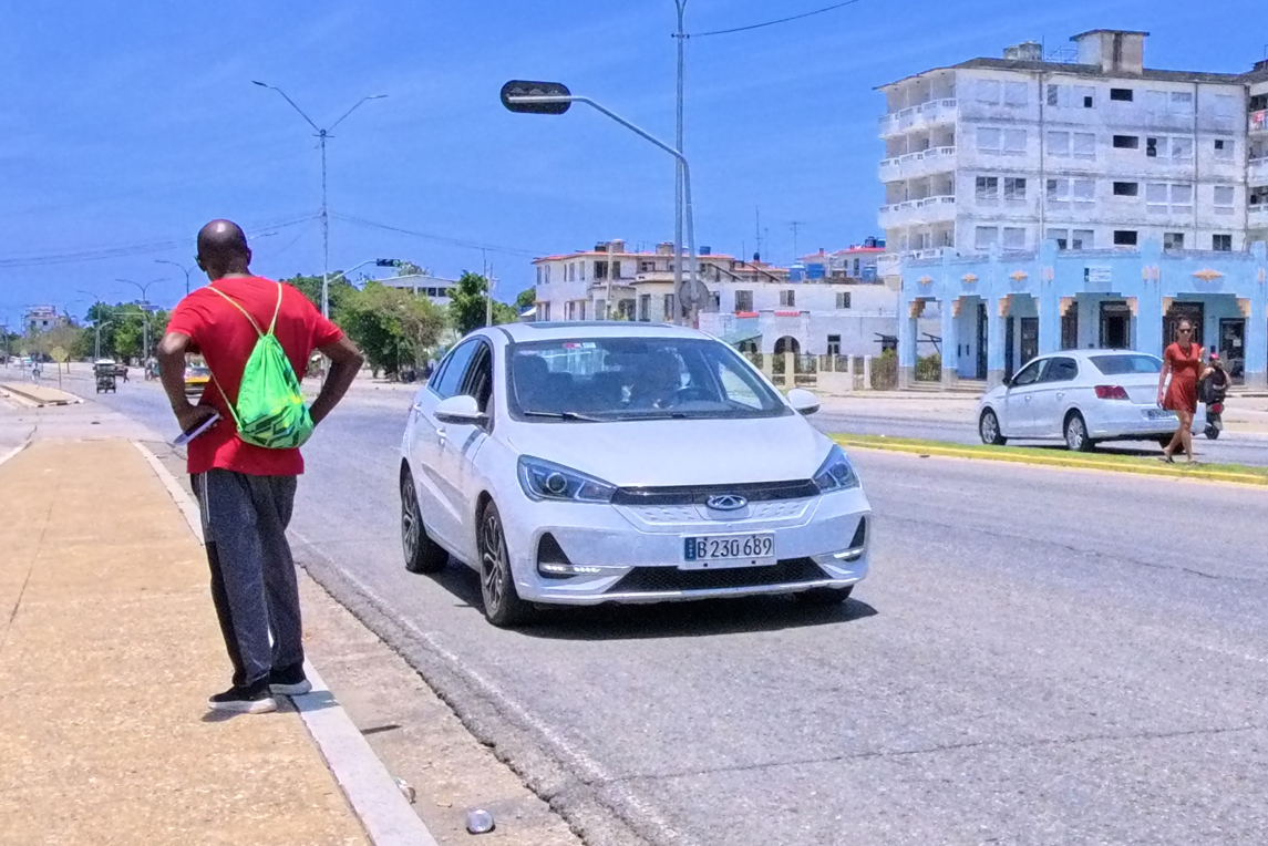 Cuba expresa disposición a dialogar sobre oferta de ayuda estadounidense de 100 millones