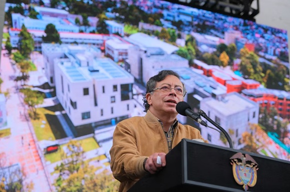 Gustavo Petro defiende a Cuba y rechaza amenazas militares de EE.UU.