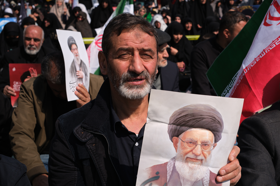 Irán elige sucesor de Jameneí