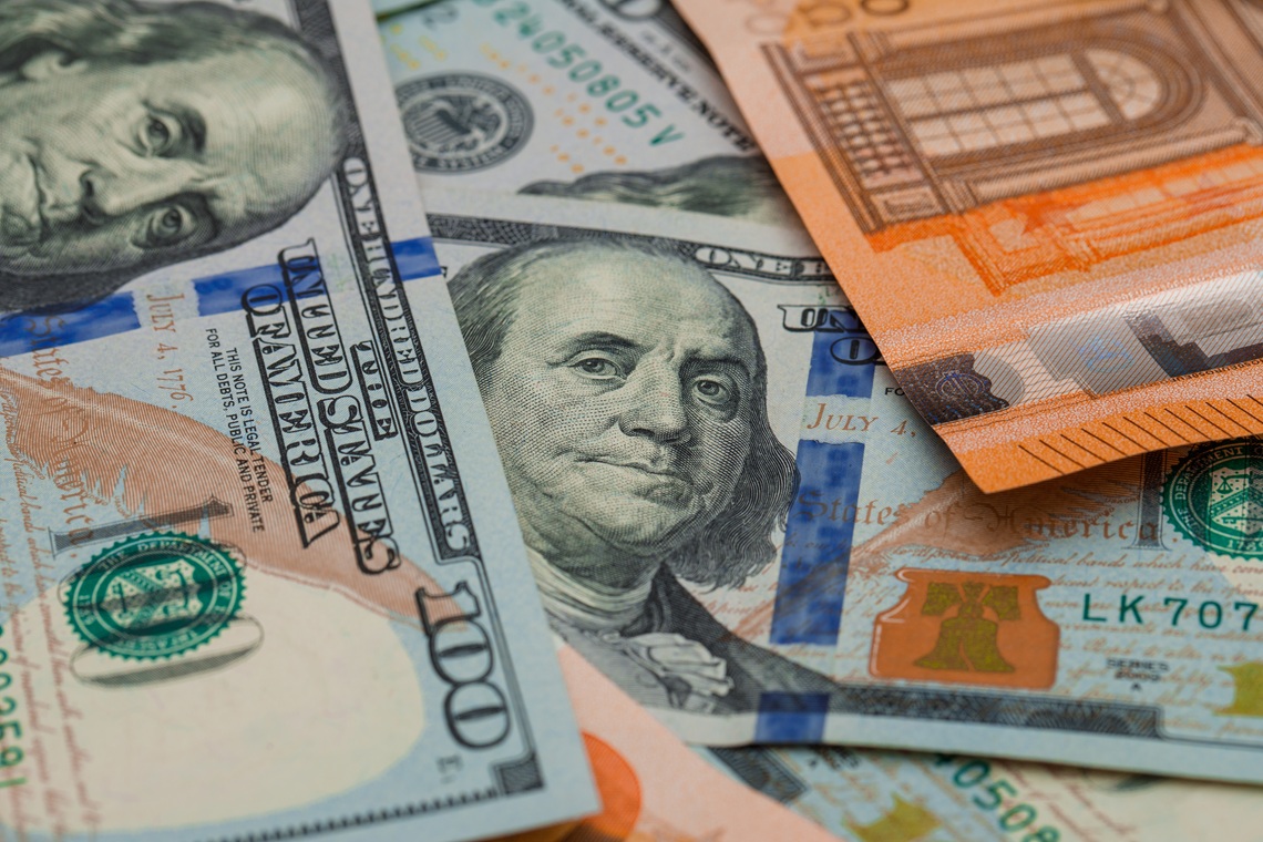 Dólar y euro en máximos en Cuba