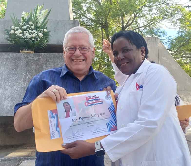 Médicos cubanos concluyen misión en Guatemala con reconocimiento de la población