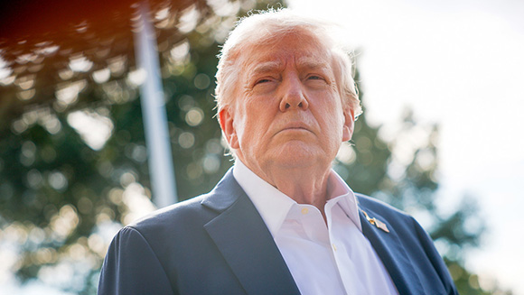 Trump anuncia inminente 'victoria total' sobre Irán y caída del petróleo