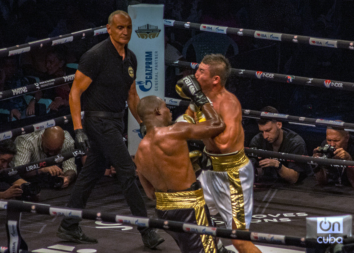 Julio César La Cruz busca título en Rusia