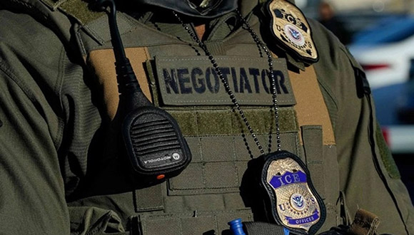 Agente de ICE hiere a hombre en tiroteo en Austin, Texas