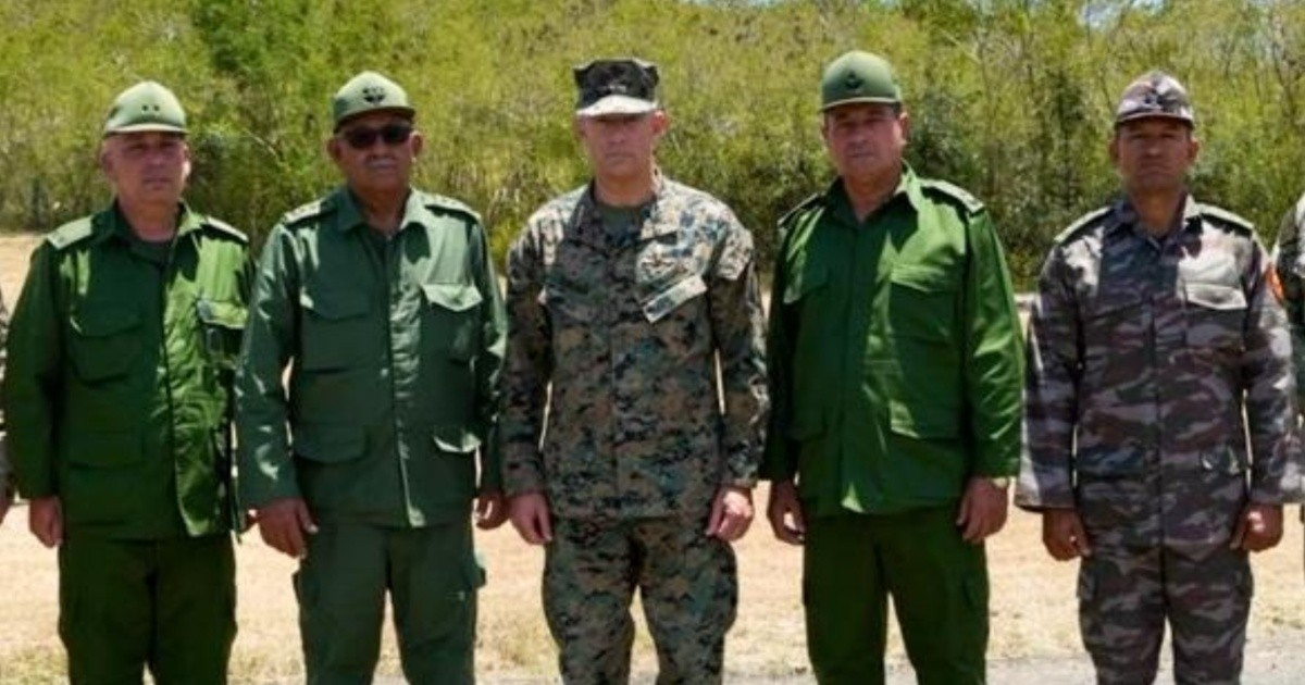 Jefe del Comando Sur y viceministro de las FAR se reúnen en Guantánamo