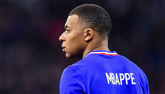 Kylian Mbappé sufre lesión de rodilla y abandona concentración de Francia