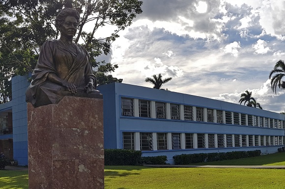 UCLV anuncia reanudación de clases con modalidad semipresencial