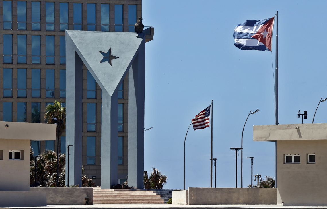 Legisladores afroamericanos instan a Trump a levantar bloqueo petrolero a Cuba