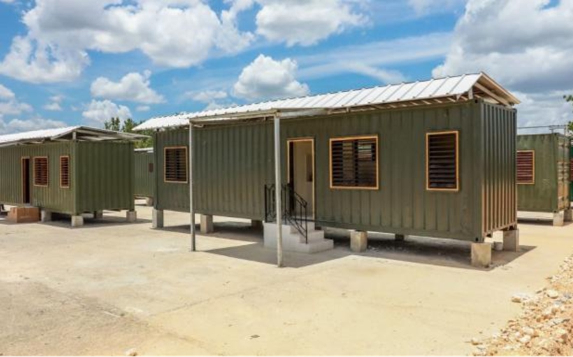 La Habana inaugura su primer barrio de viviendas en contenedores