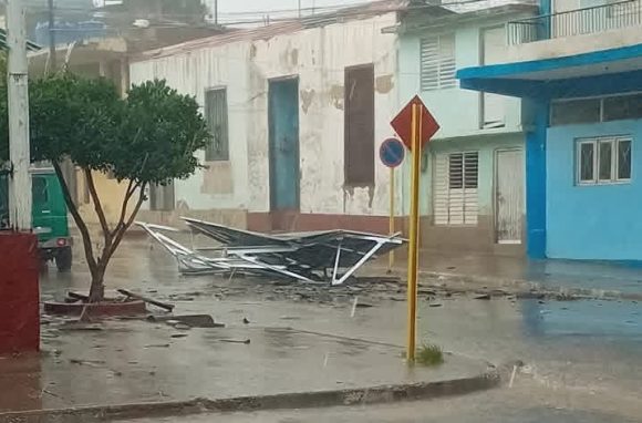 Tormenta local causa daños en Guantánamo