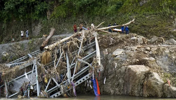 Nepal actualiza a 6.150 el número de desaparecidos por las riadas de agosto