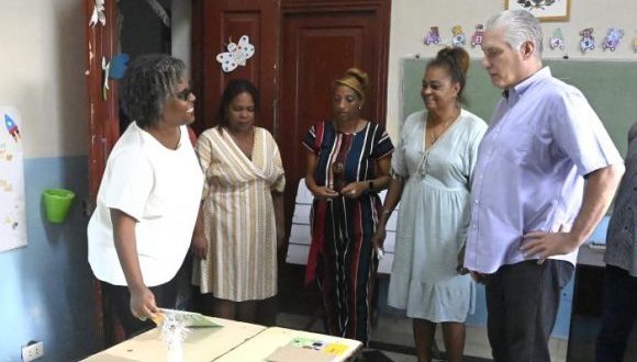 Cuba inicia curso escolar con 1,5 millones de estudiantes y enfoque flexible