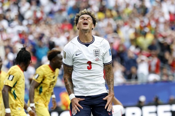 Inglaterra y Ghana empatan 0-0