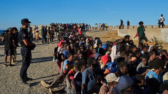 España refuerza seguridad en Ceuta