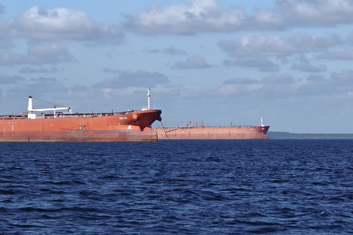 Petrolero ruso Universal podría dirigirse a Cuba en medio de crisis energética