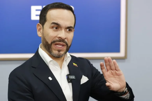Colombia: presidente electo anuncia cierres de sedes diplomáticas