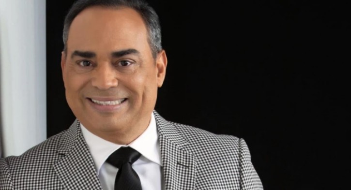 Gilberto Santa Rosa estrena canción con su nieto por el Día del Padre