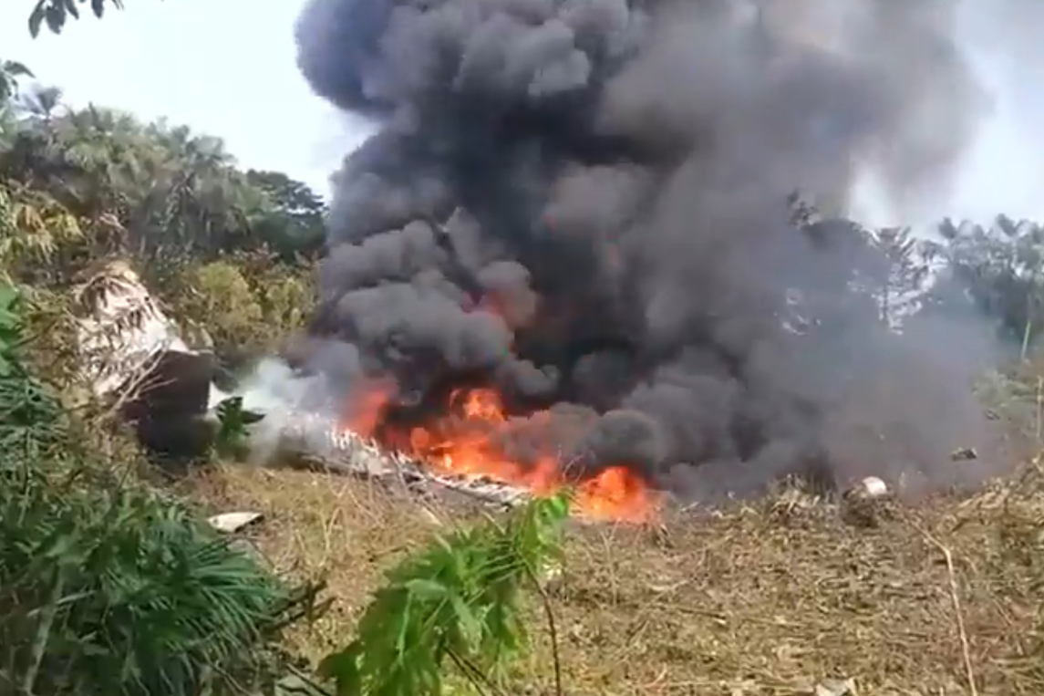 Avión Hércules se estrella en Colombia