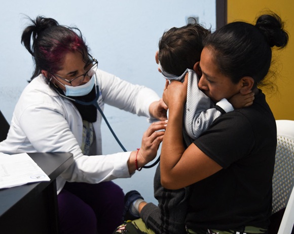 EEUU presiona a países para retirar médicos cubanos