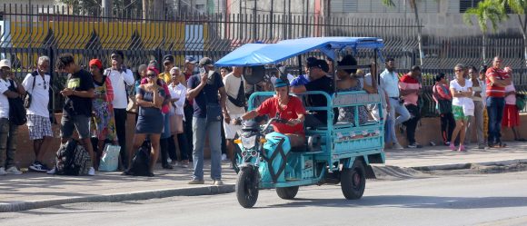 Cuba flexibiliza normas para vehículos