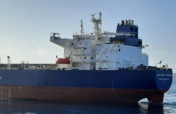 Tanquero ruso zarpa de Cuba
