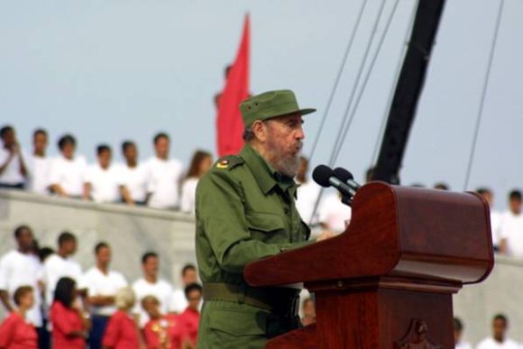 Fidel Castro: "Jamás un pueblo tuvo cosas tan sagradas que defender"