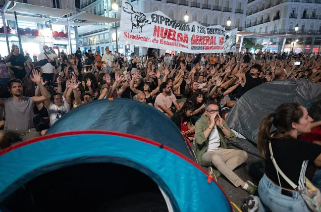 Miles protestan en Madrid contra la crisis de vivienda tras desahucio de anciana