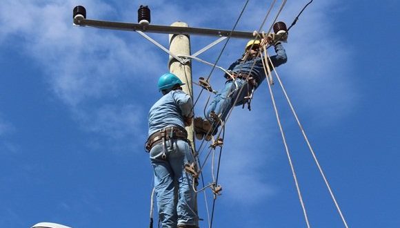 Unión Eléctrica: afectación de 1 770 MW en el pico nocturno